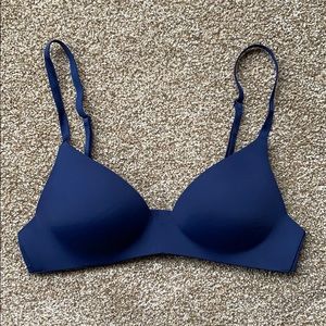 victoria’s secret t-shirt wireless bra
